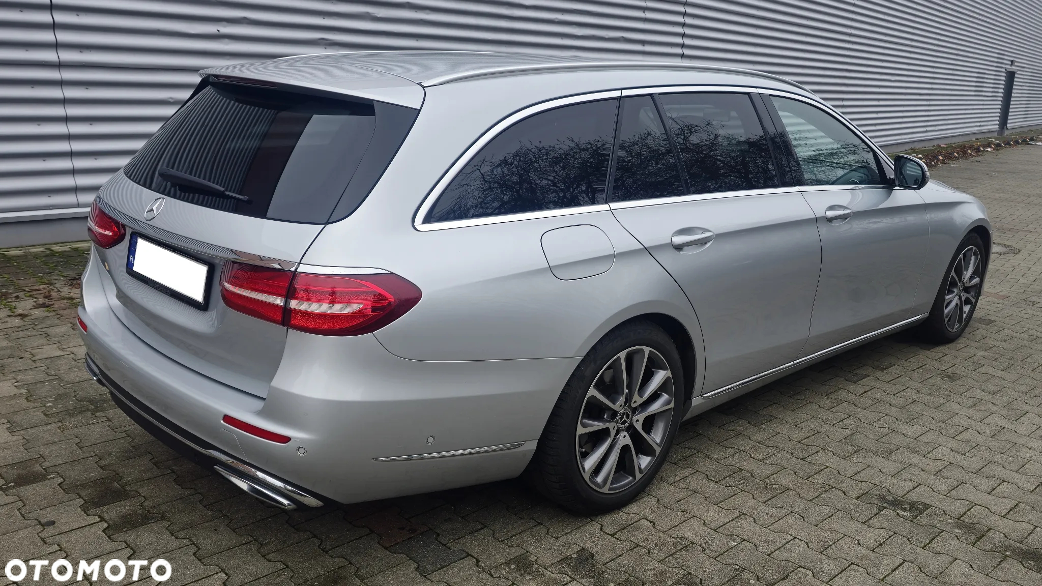 Mercedes-Benz Klasa E 220 d T 9G-TRONIC Exclusive - 6