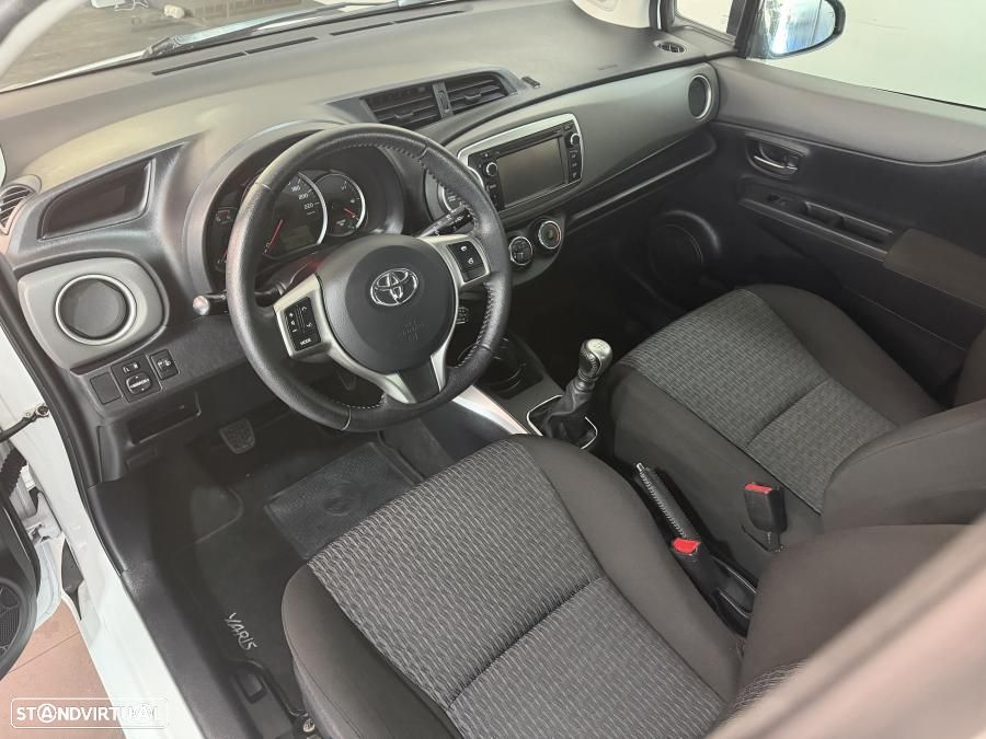 Toyota Yaris 1.4 D-4D Comfort+P.Style - 8