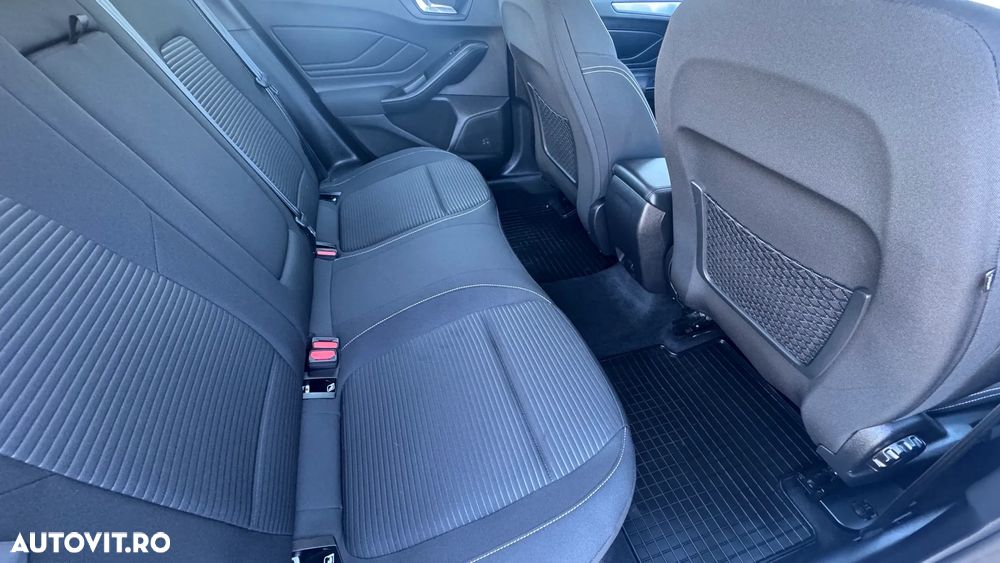 Ford Focus 1.0 EcoBoost Titanium - 22