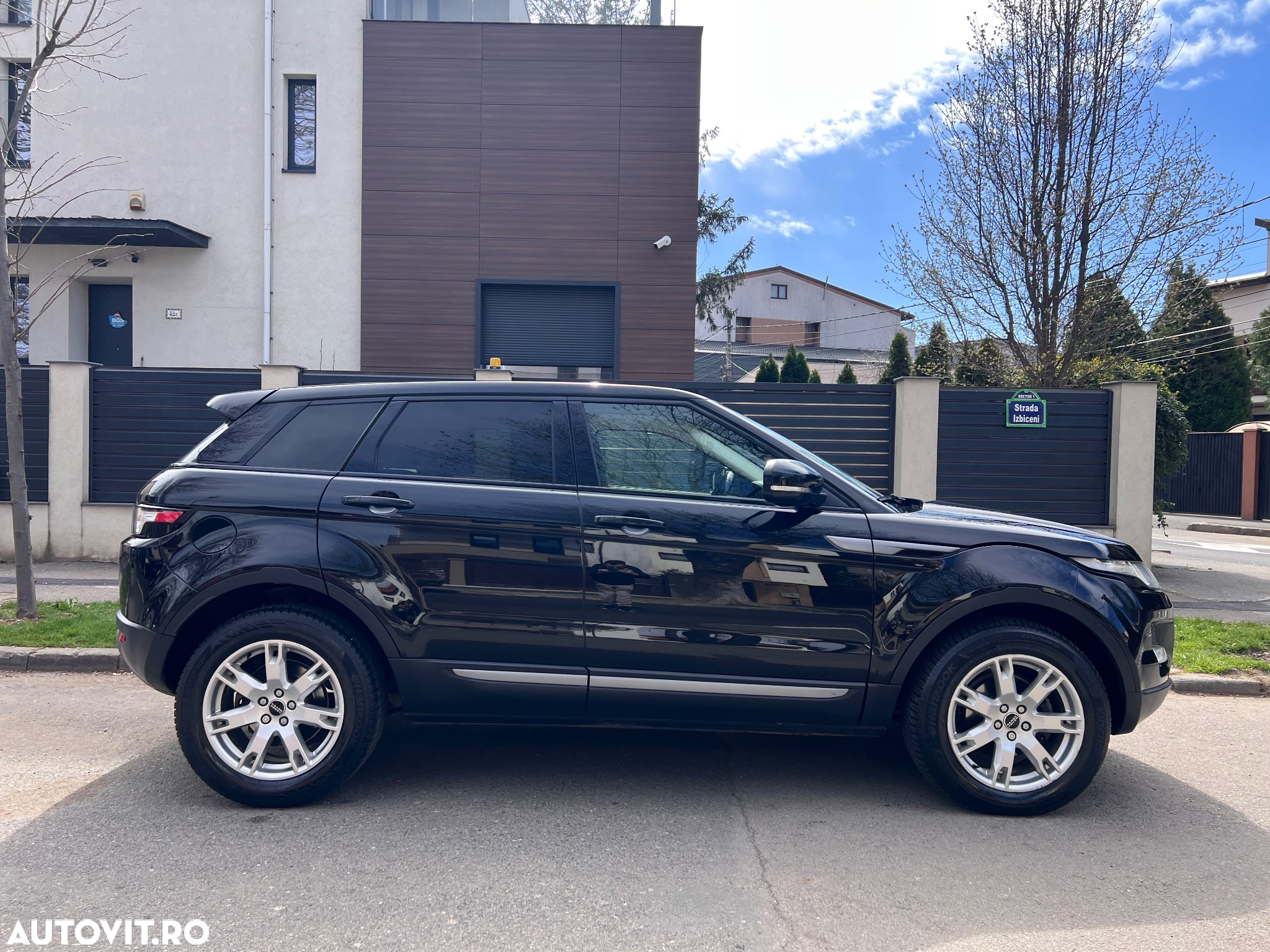 Land Rover Range Rover Evoque - 11