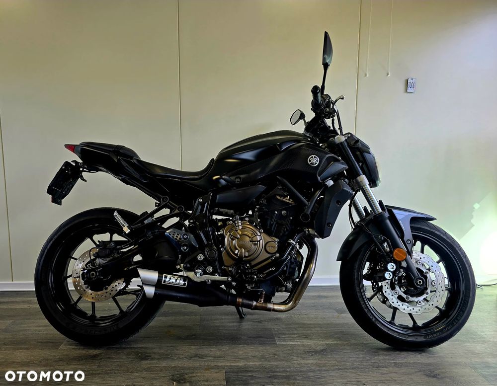 Yamaha MT - 28