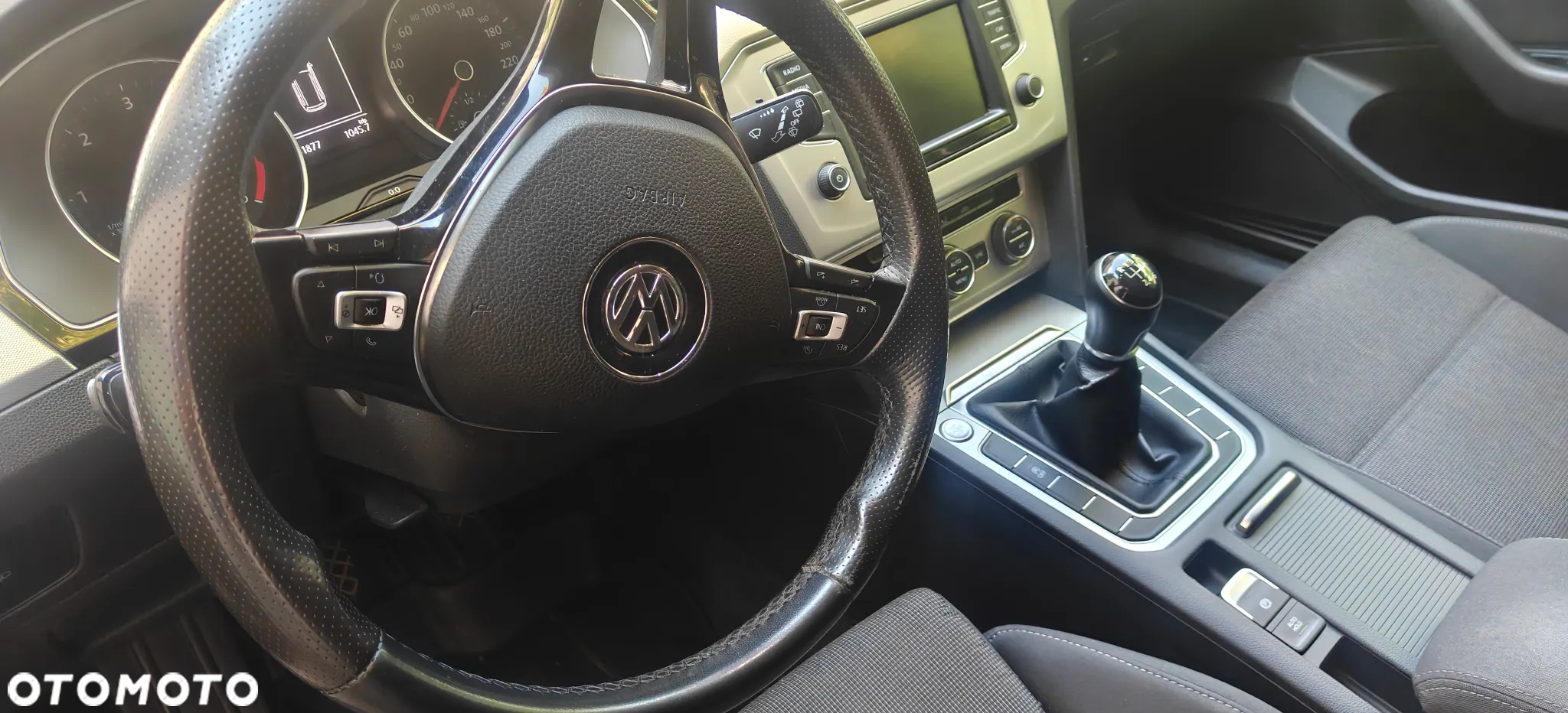Volkswagen Passat 1.6 TDI BMT Comfortline - 29
