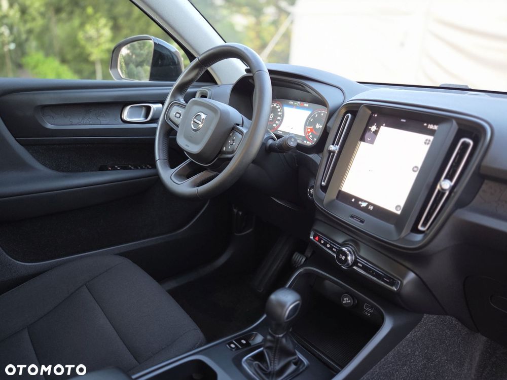 Volvo XC 40 T2 Momentum - 13