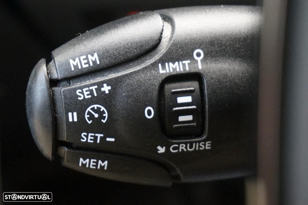 Peugeot 2008 1.2 PureTech GT Line - 15