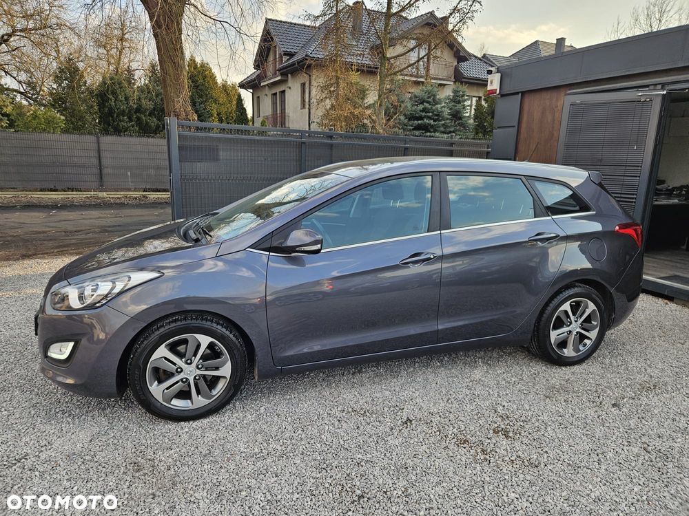 Hyundai i30 blue Kombi 1.6 CRDi Style - 5