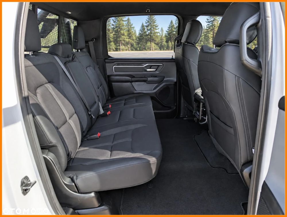 RAM 1500 Crew Cab Shortbed Bighorn - 23