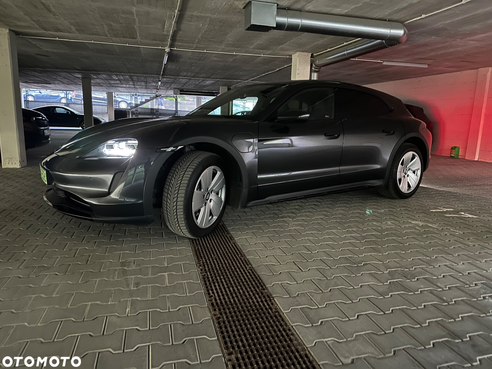 Porsche Taycan Sport Turismo - 6