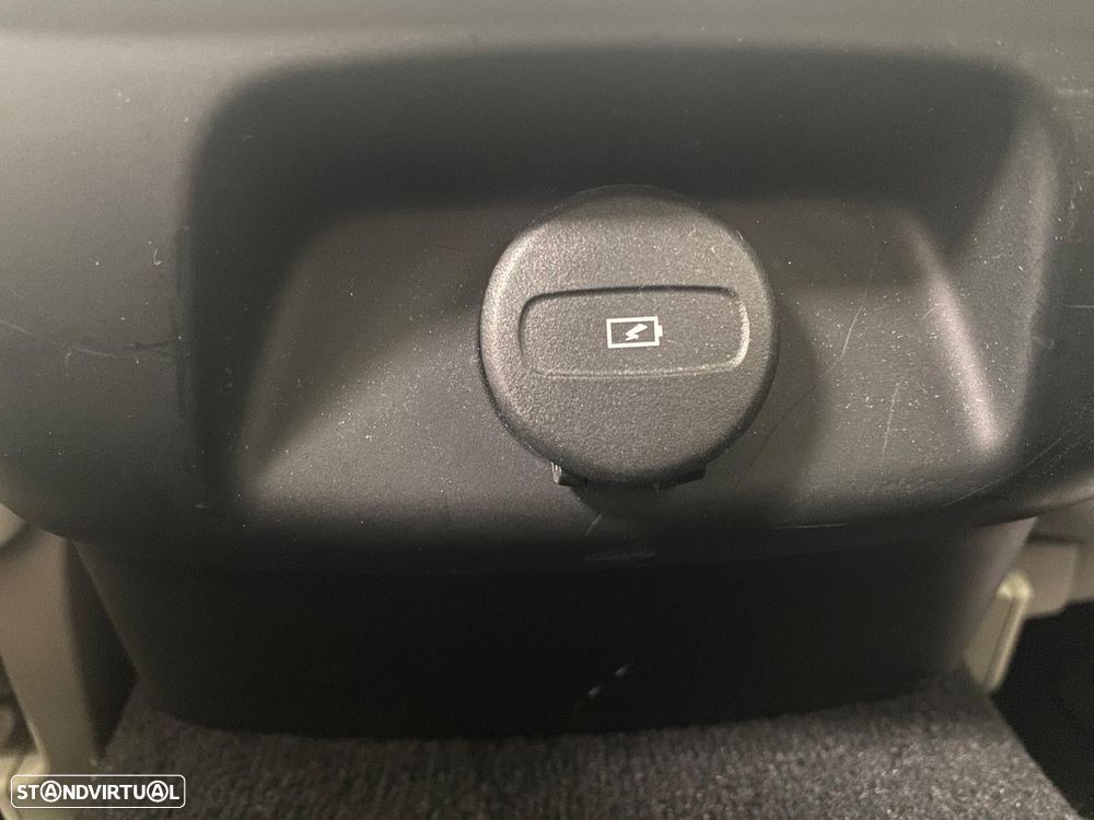 Volvo V60 2.0 B4 Momentum Geartronic - 11