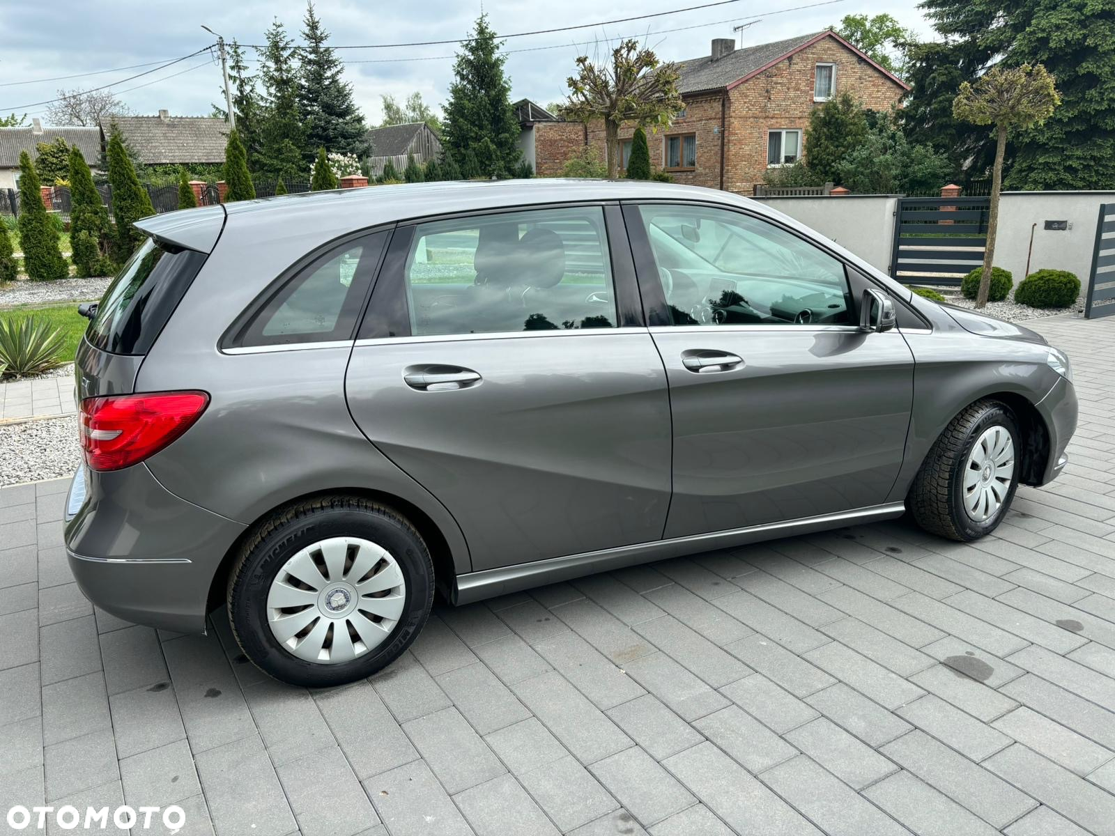 Mercedes-Benz Klasa B 180 (CDI) d - 9