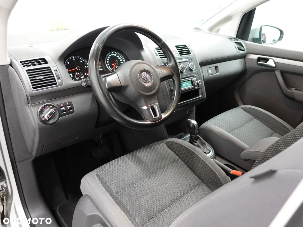 Volkswagen Touran 1.6 TDI DPF BlueMotion Technology DSG Comfortline - 20