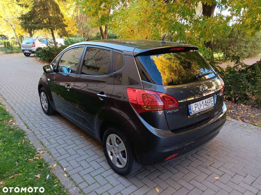 Kia Venga - 3