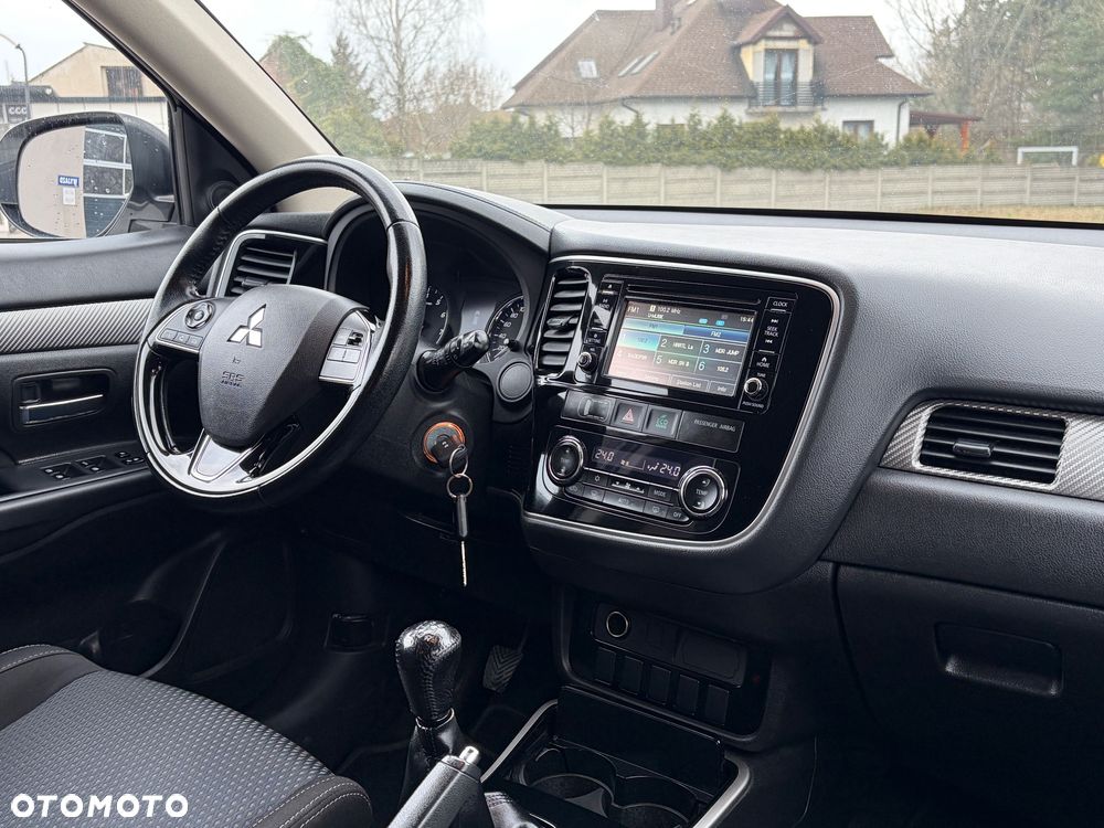 Mitsubishi Outlander 2.0 2WD Invite - 8