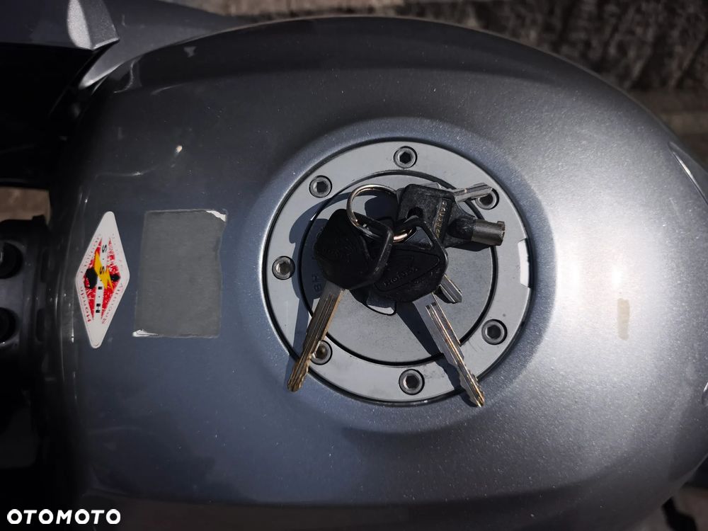Honda CBF - 23
