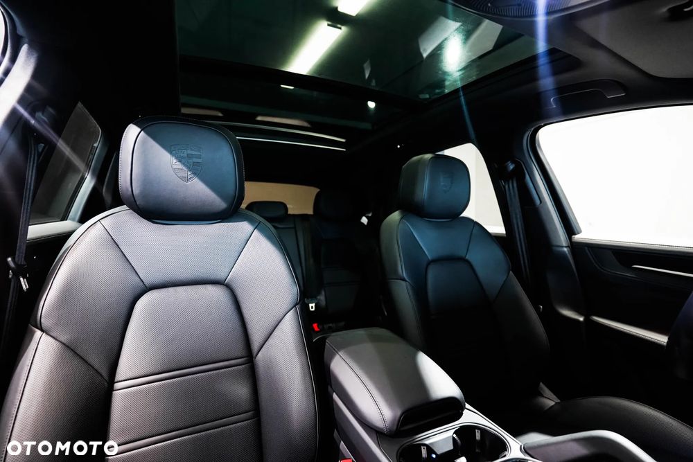Porsche Cayenne Black Edition - 22