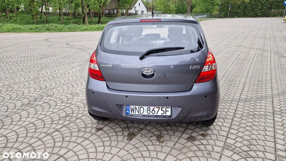 Hyundai i20 1.2 Classic + - 8