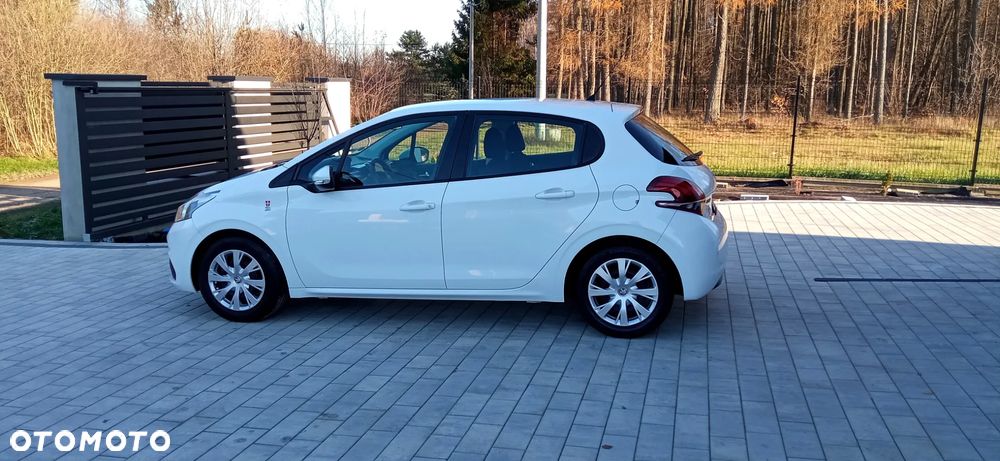 Peugeot 208 - 5