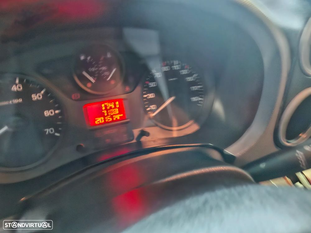 Citroën BERLINGO 1600HDI 3LUGARES LONGA - 10