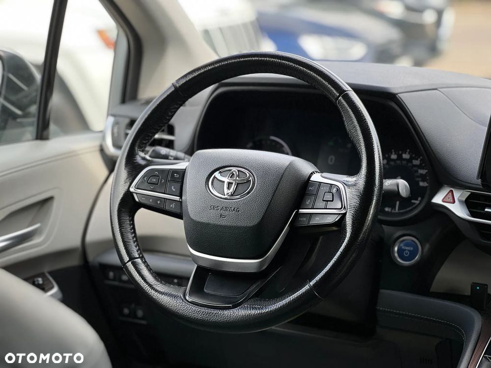 Toyota Sienna - 21