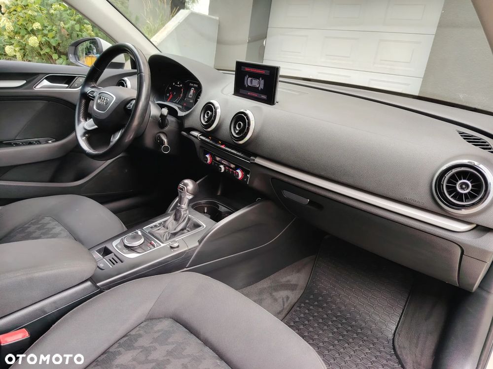 Audi A3 Sportback 1.4 TFSI S tronic Ambiente - 8