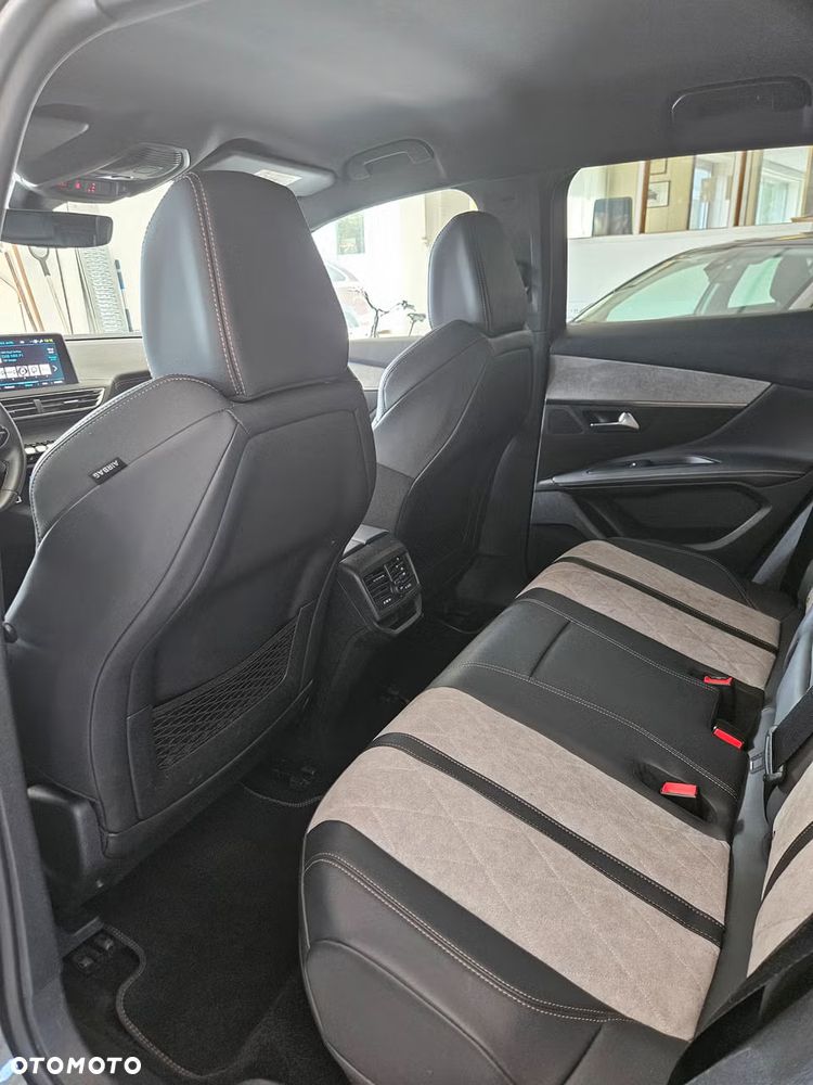 Peugeot 3008 1.6 PureTech HYbrid4 GT Line S&S EAT8 - 17