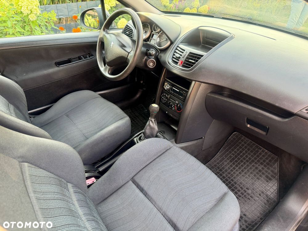 Peugeot 207 1.4 Trendy - 9