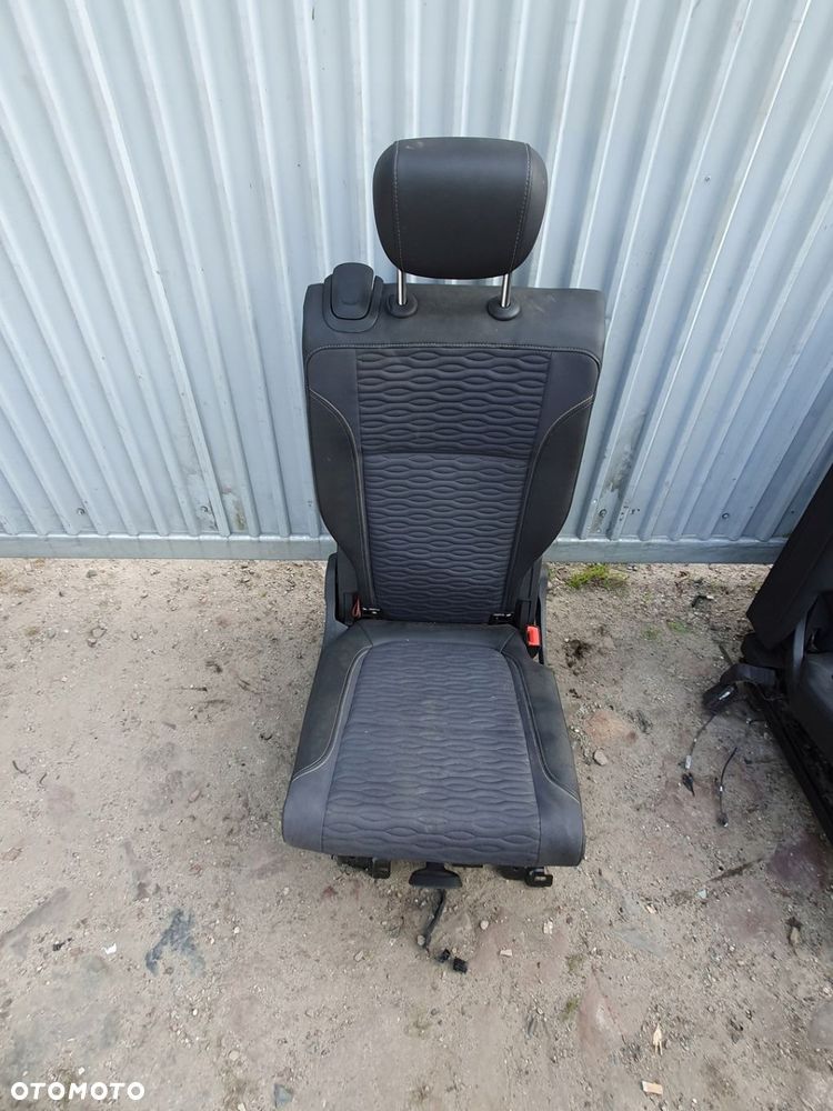 fotel prawy 2 rząd Opel Zafira C - 1