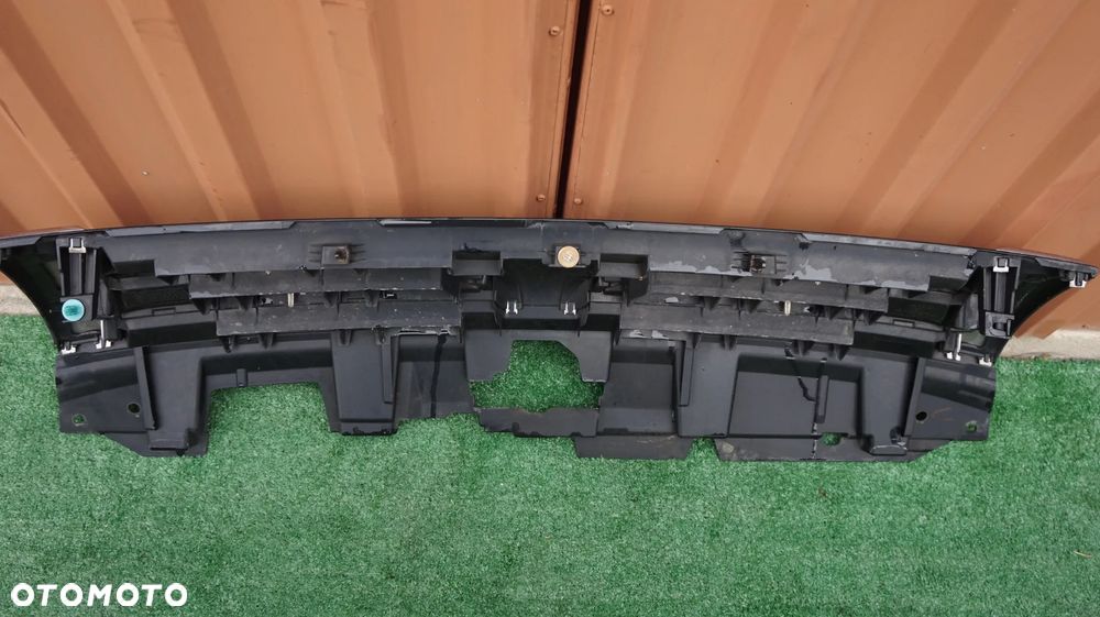 Mitsubishi Pajero IV 3.2 DID oslona grill atrapa chlodnicy oryginal - 3