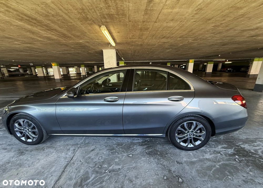 Mercedes-Benz Klasa C 200 4-Matic 9G-TRONIC - 7