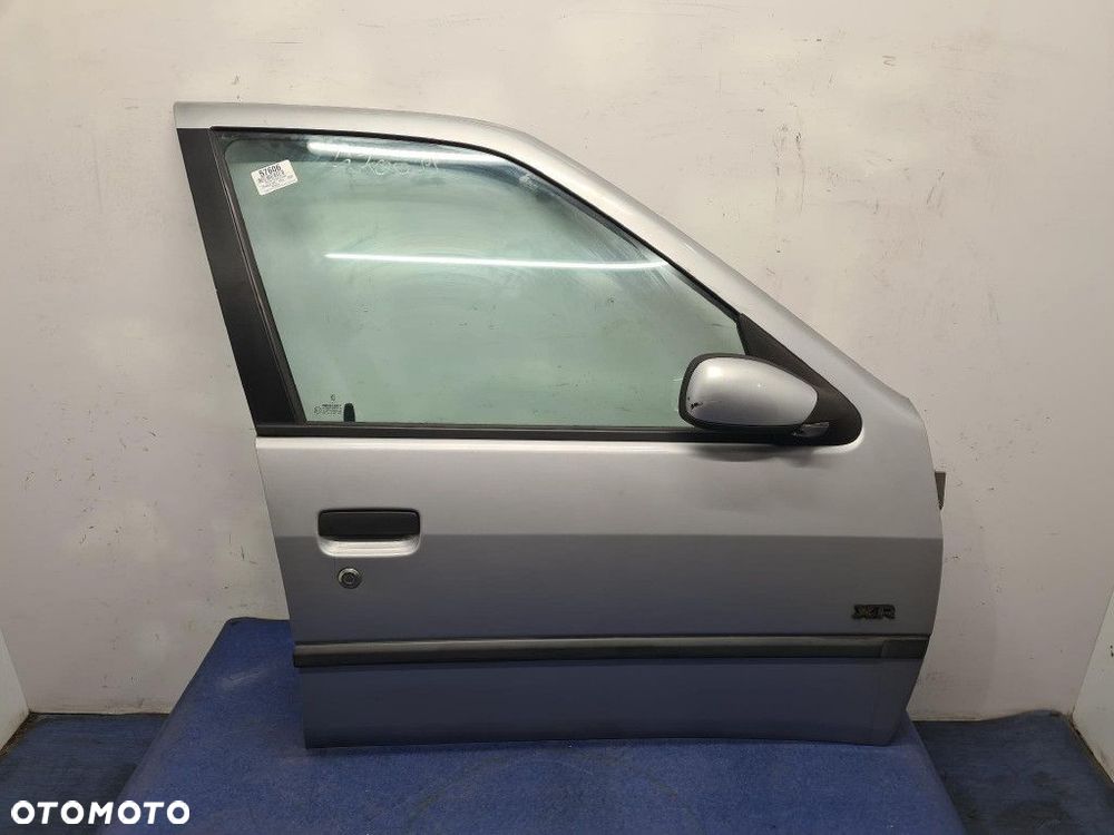 PEUGEOT 306 KOMBI DRZWI PRZÓD PRAWE - 1