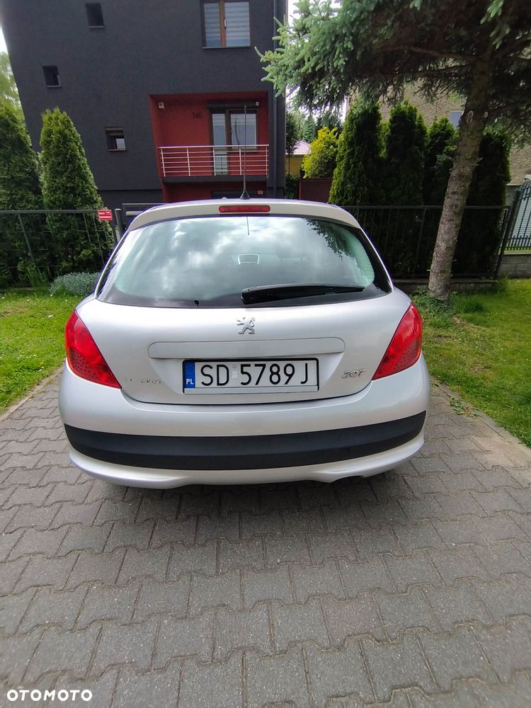 Peugeot 207 75 Urban Move - 8