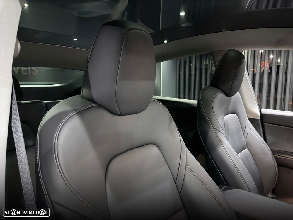 Tesla Model Y Standard - 34