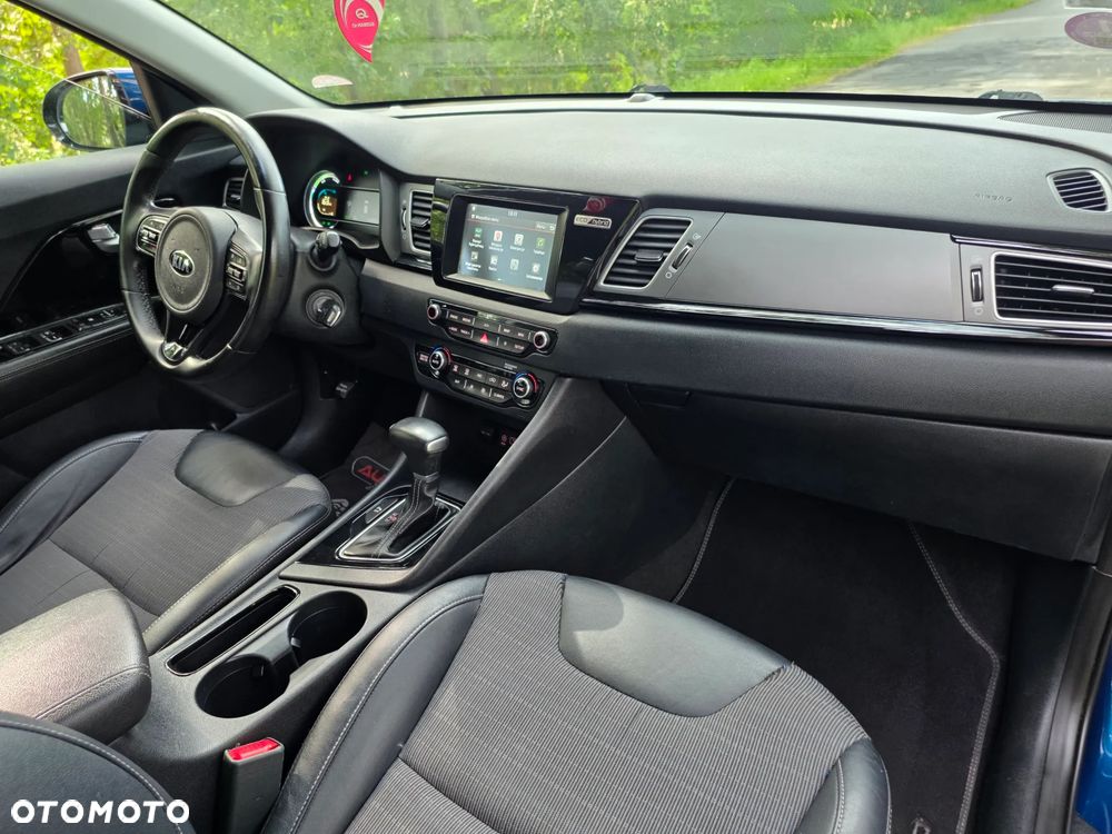 Kia Niro 1.6 GDI Hybrid L Business Line - 33