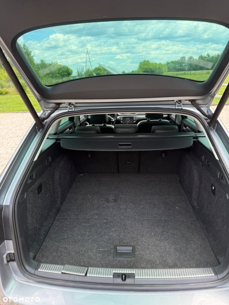 Skoda Superb 2.0 TDI Sportline DSG - 13