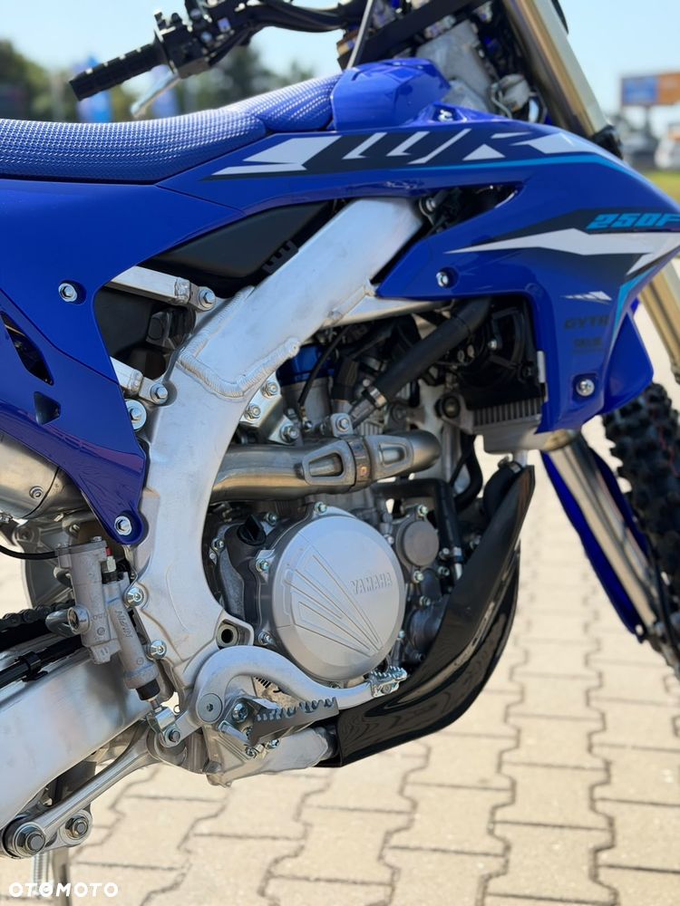 Yamaha WR - 10