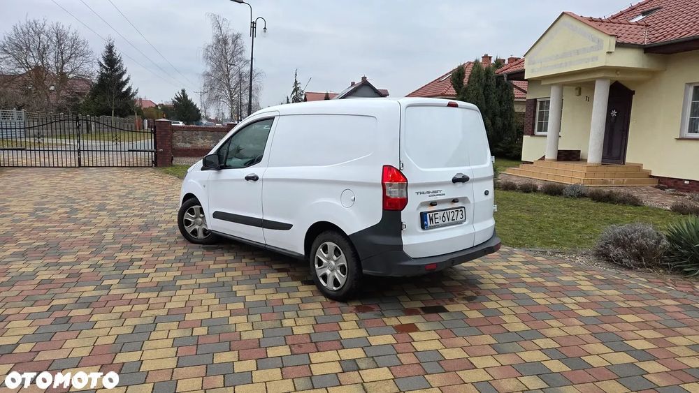 Ford Transit Courier - 6