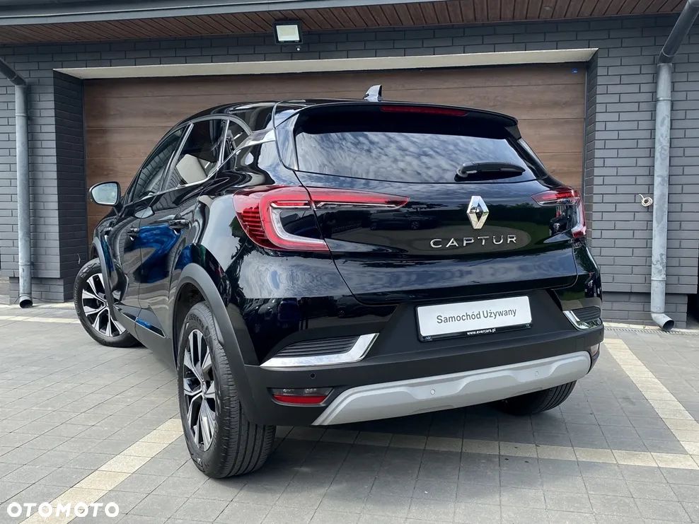 Renault Captur 1.3 TCe mHEV Intens EDC - 8