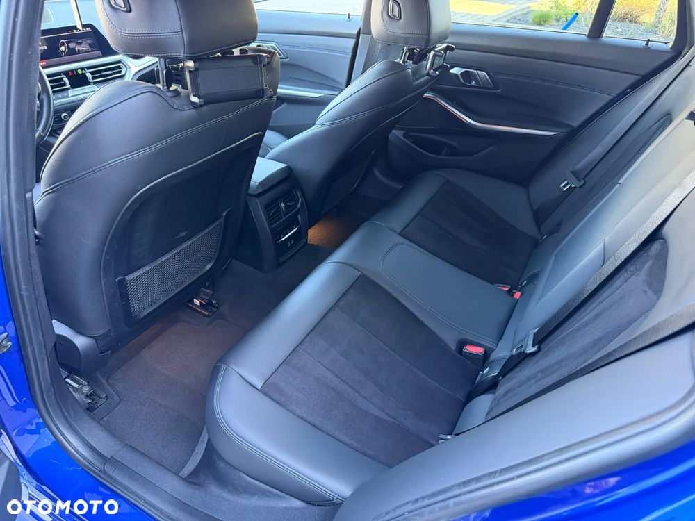 BMW Seria 3 320d xDrive M Sport Shadow - 11