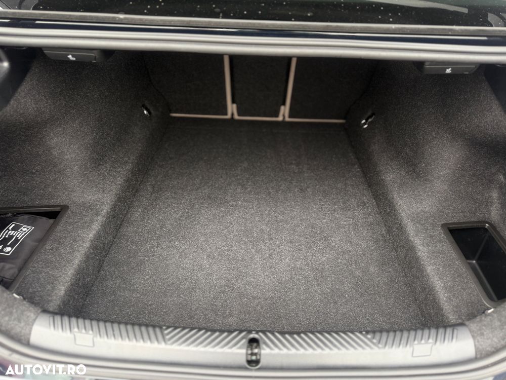 BMW Seria 5 520d xDrive AT MHEV - 40