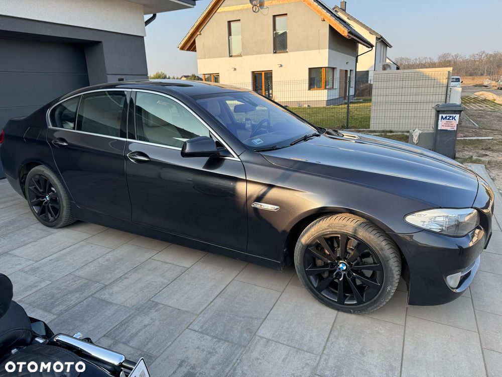 BMW Seria 5 525d xDrive Modern Line - 3