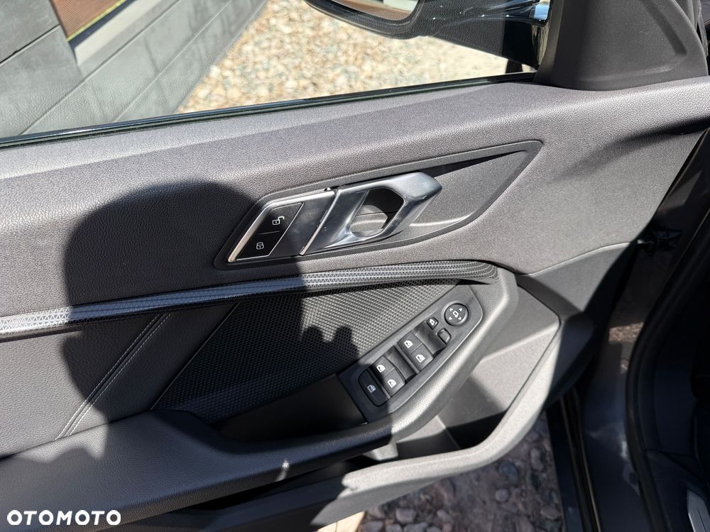 BMW Seria 1 118i M Sport - 22