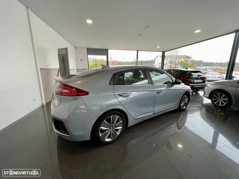 Hyundai Ioniq 1.6 GDI HEV Hybrid Tech - 4