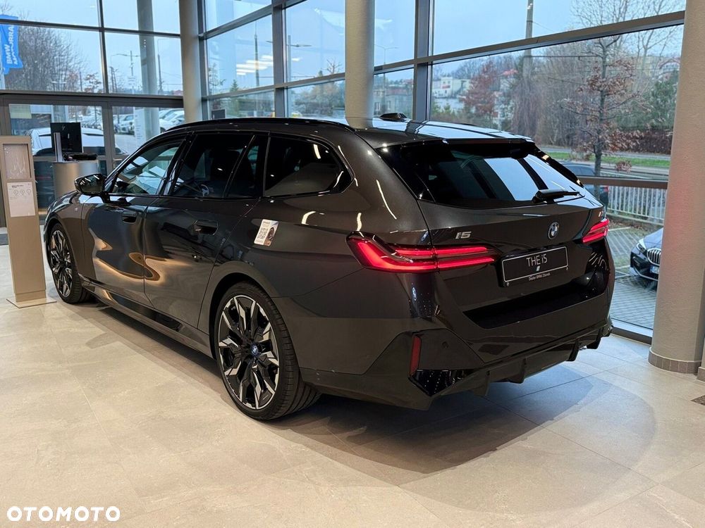 BMW i5 - 7