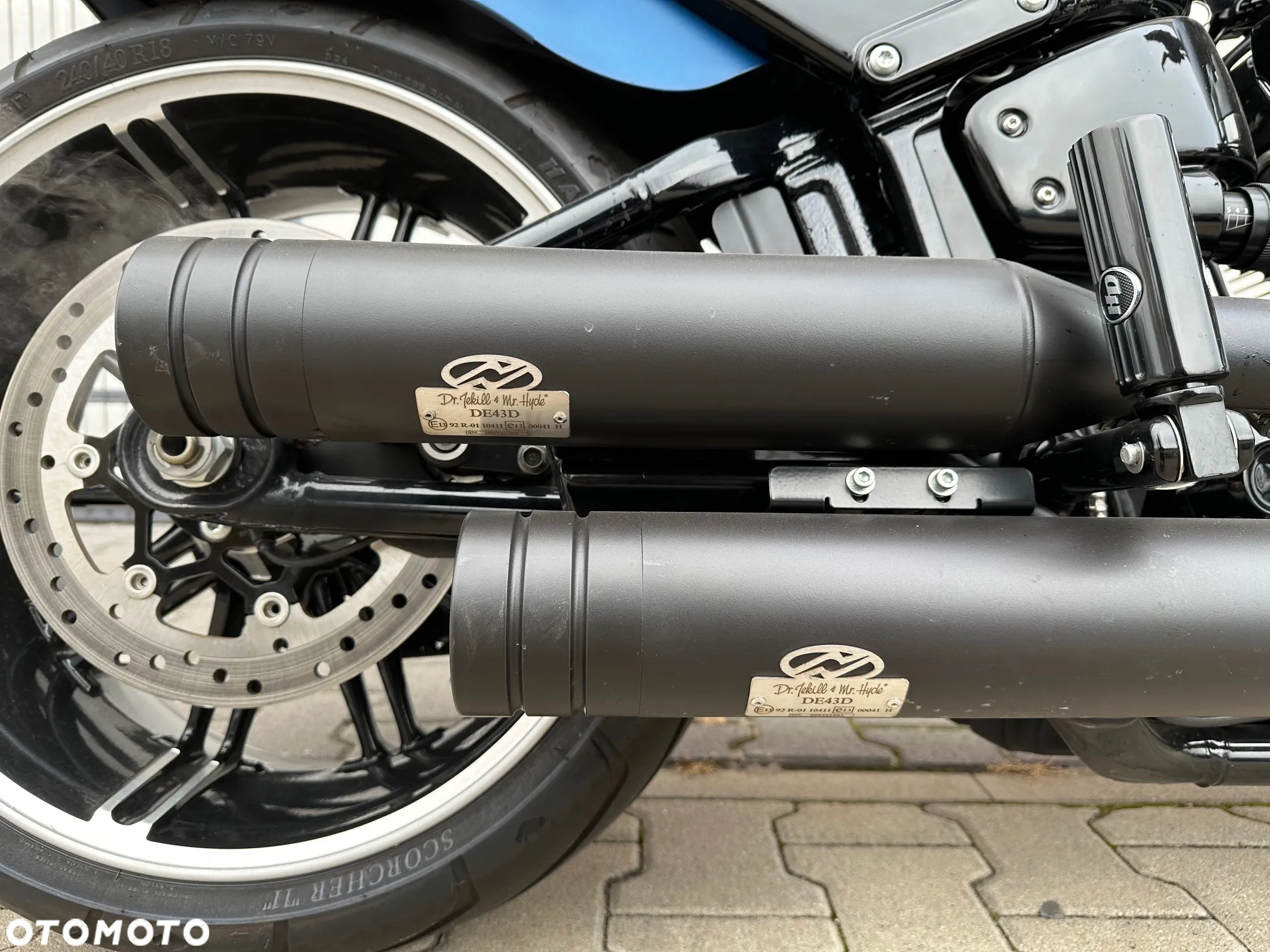 Harley-Davidson Softail Breakout - 8