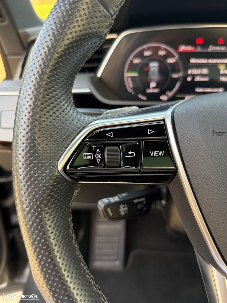 Audi e-tron S quattro - 30
