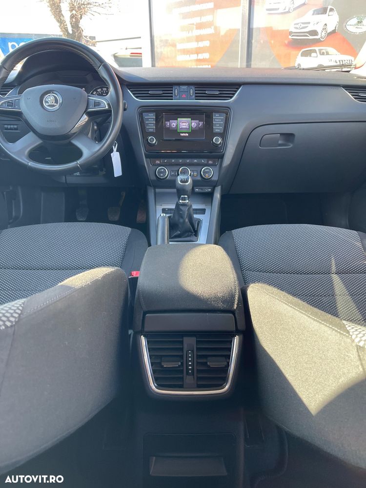 Skoda Octavia 1.6 TDI DPF Active Green tec - 33