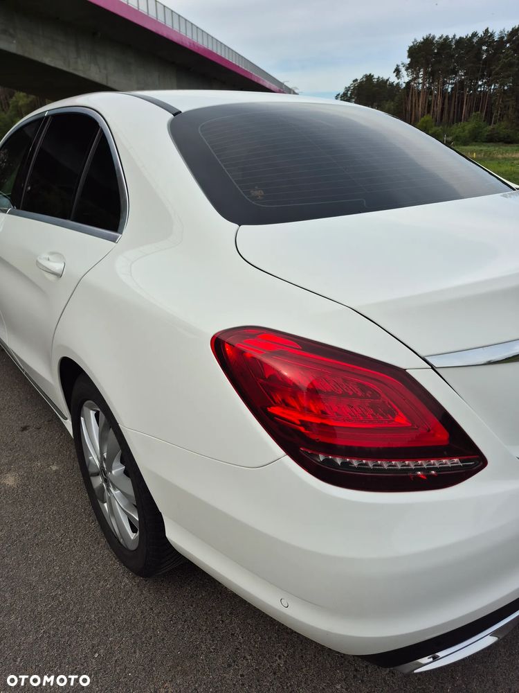 Mercedes-Benz Klasa C 220 d 4MATIC 9G-TRONIC - 17