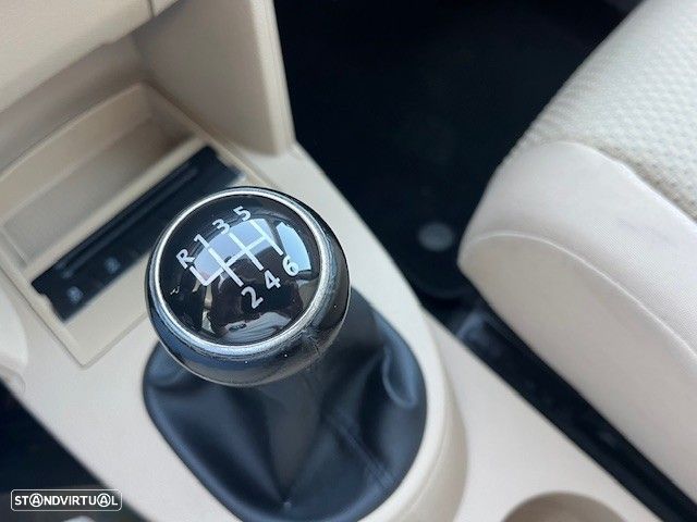 VW Touran 1.6 TDI Blue.Highline 7L - 9