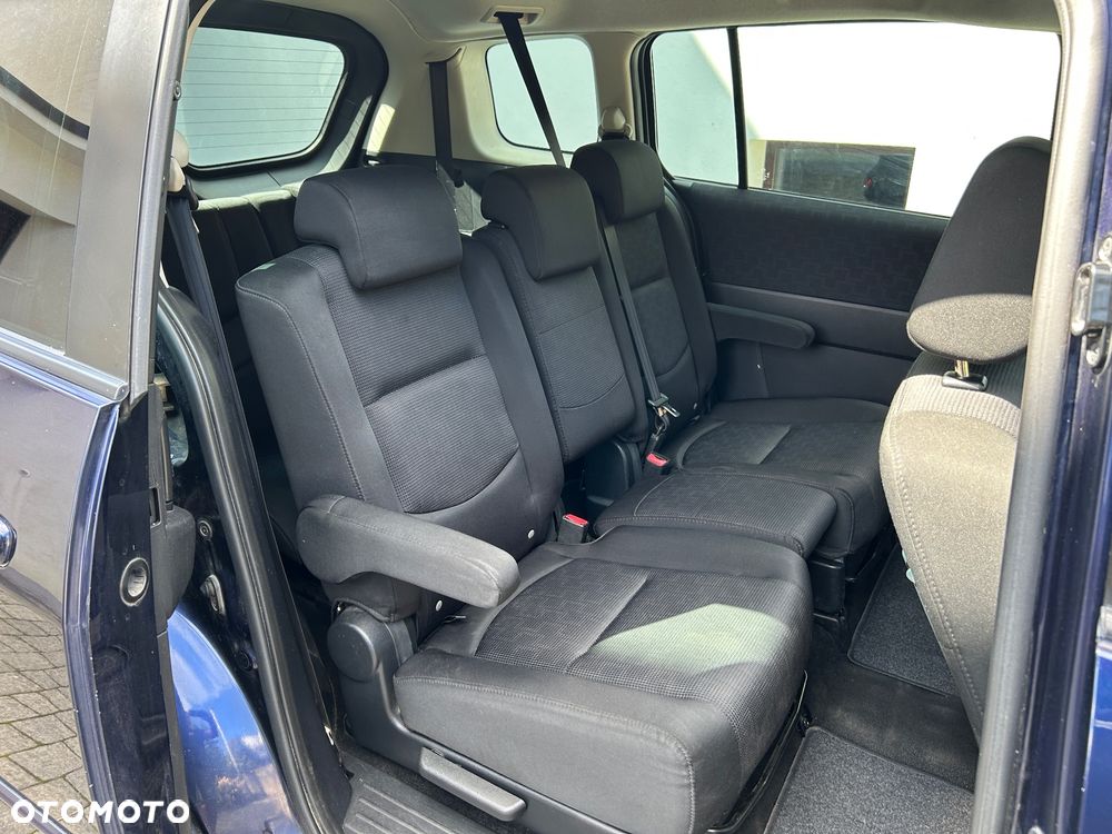 Mazda 5 2.0 Exclusive + - 9