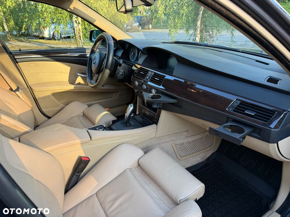 BMW Seria 5 520d - 17