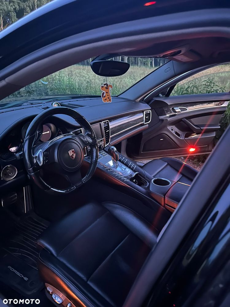 Porsche Panamera 4S PDK - 5